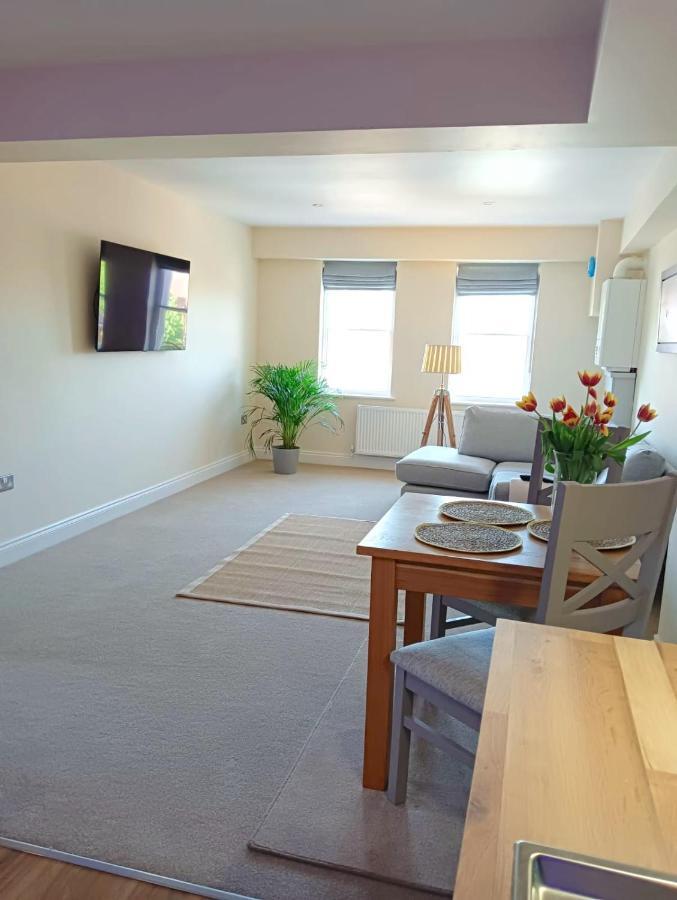 Barchester House Apartments Delux Σαλισμπέρι Εξωτερικό φωτογραφία